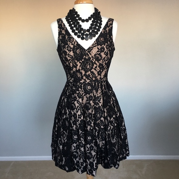 Adrianna Papell/ Aidan Black Lace Cocktail Dress - Picture 7 of 7